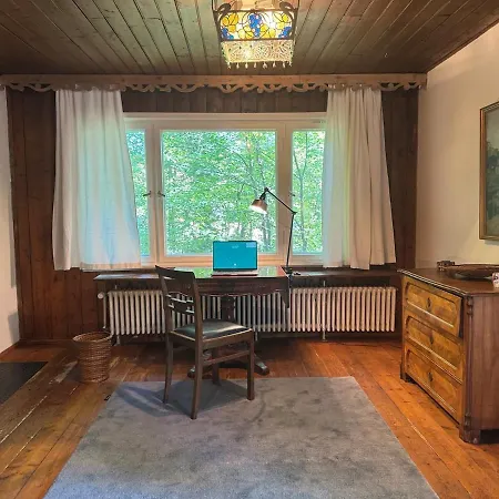 Malerisches Kuenstlerhaus Fuer Bis Zu 6 Gaeste - Balkon & Parkplatz *