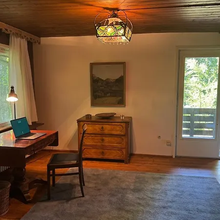 Malerisches Kuenstlerhaus Fuer Bis Zu 6 Gaeste - Balkon & Parkplatz Apartment