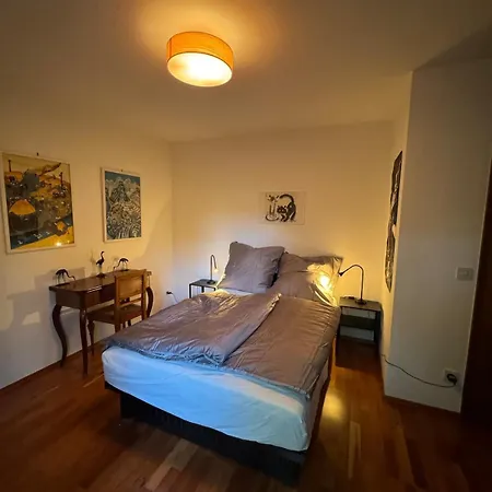 Malerisches Kuenstlerhaus Fuer Bis Zu 6 Gaeste - Balkon & Parkplatz *
