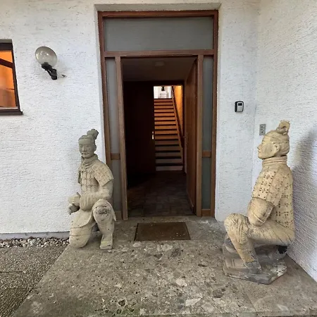 Malerisches Kuenstlerhaus Fuer Bis Zu 6 Gaeste - Balkon & Parkplatz * Krailling