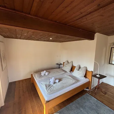Malerisches Kuenstlerhaus Fuer Bis Zu 6 Gaeste - Balkon & Parkplatz *
